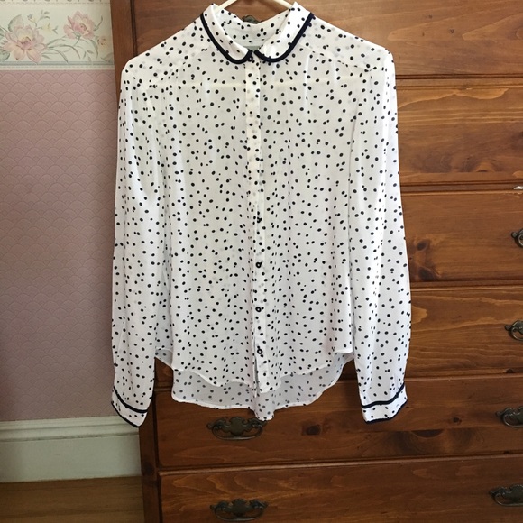 white and navy polka dot blouse